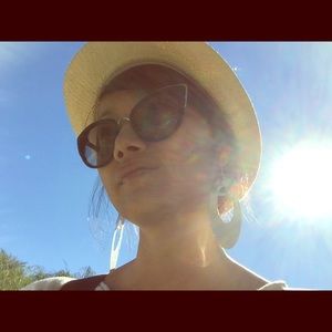 Meet your Posher, Hoang anh